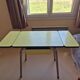 Table année 1960 en formica jaune