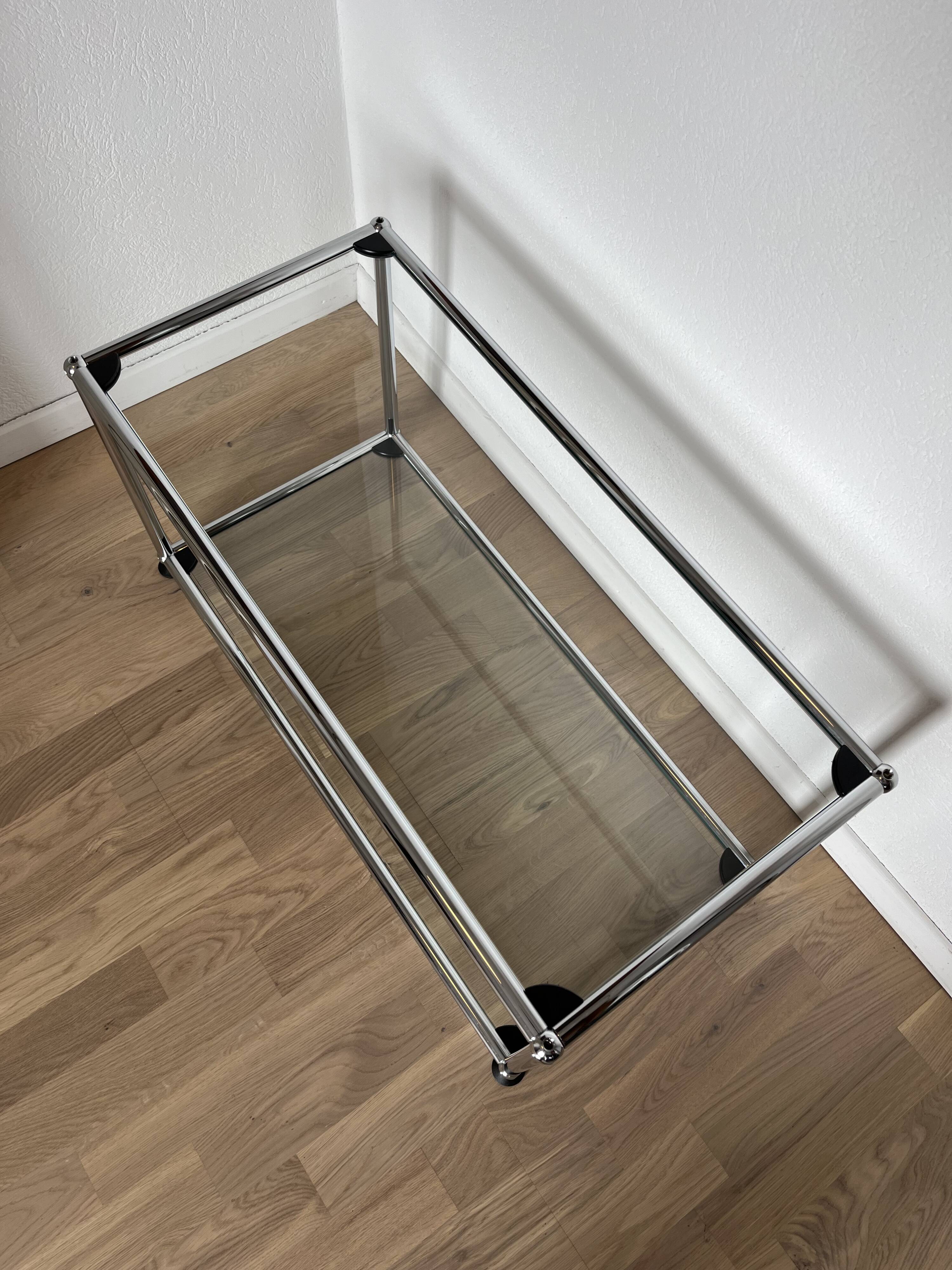 USM Haller glass coffee table / shelf