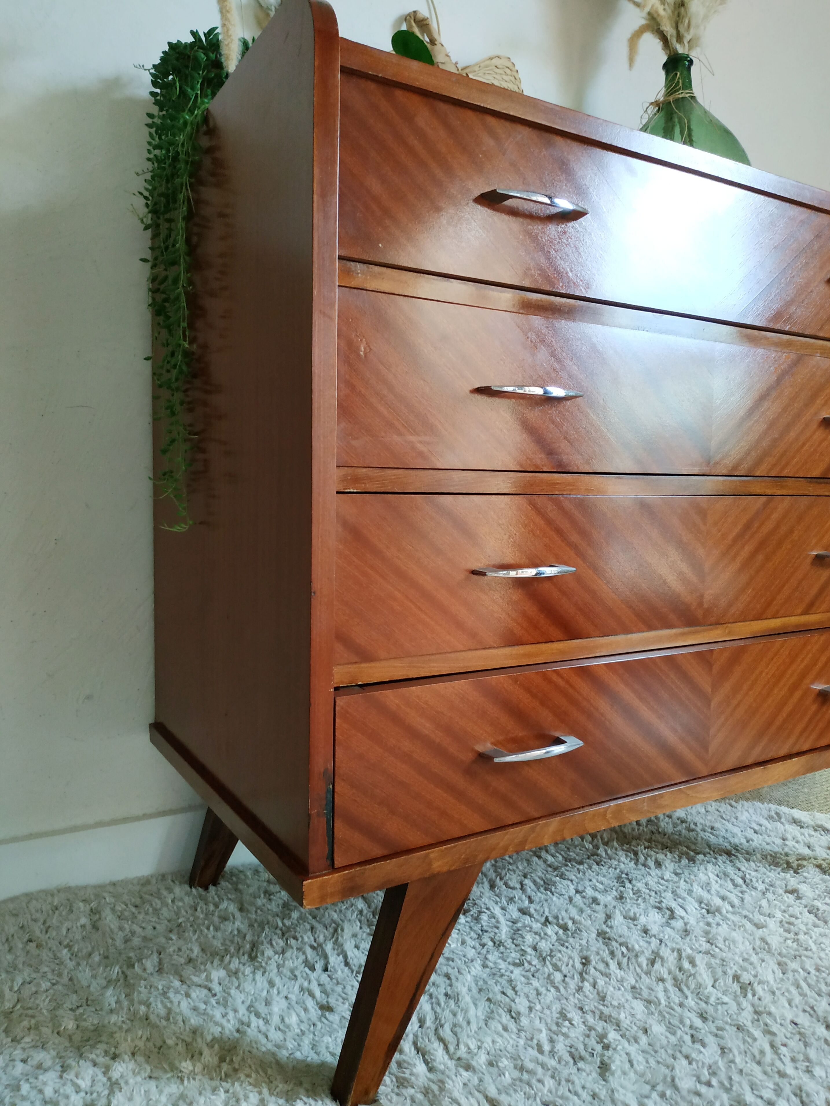 Chest of drawers vintage feet compass