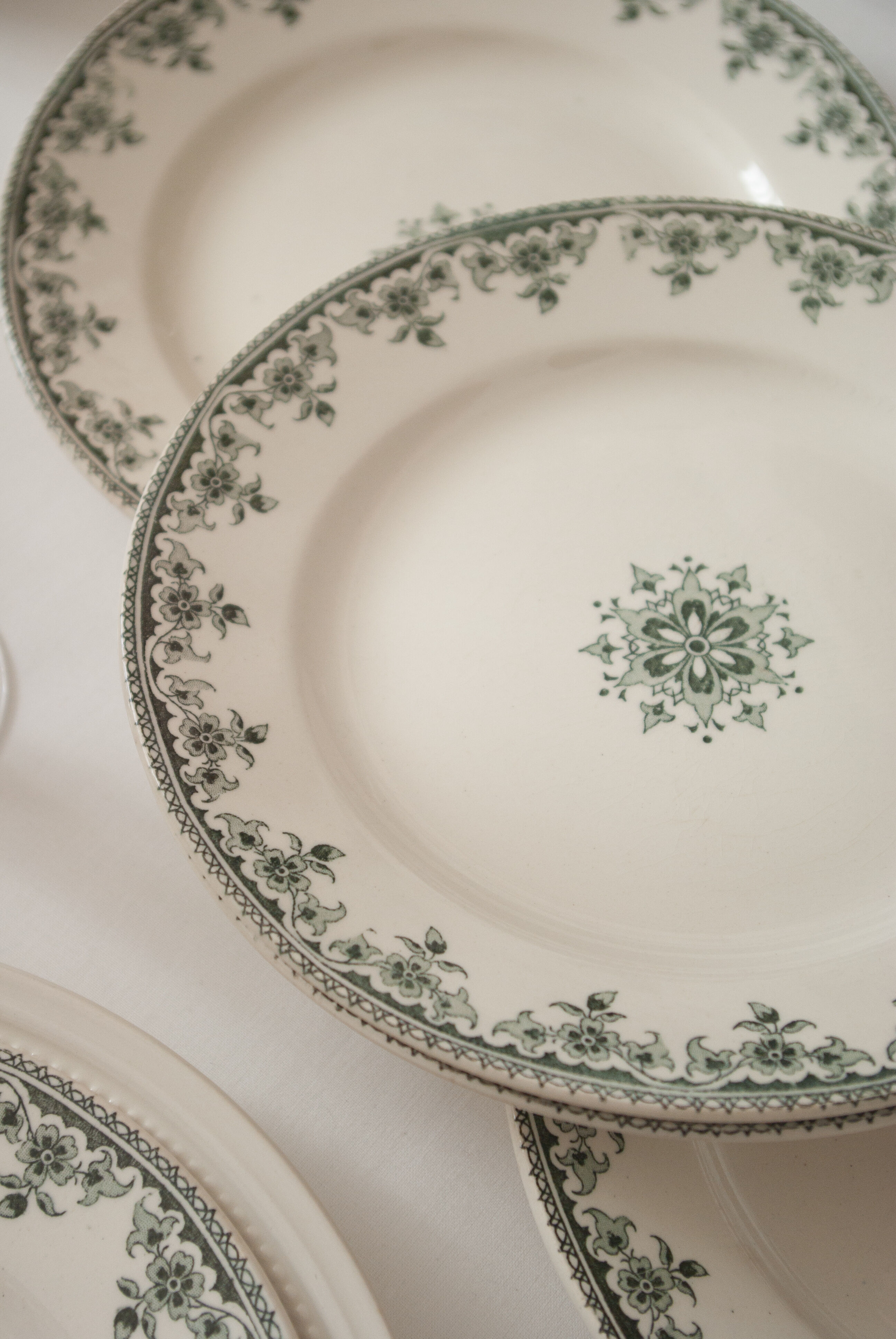 Suite of 9 old dessert plates