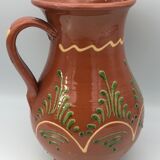 Vintage pitcher in glazed terracotta and polychrome décor