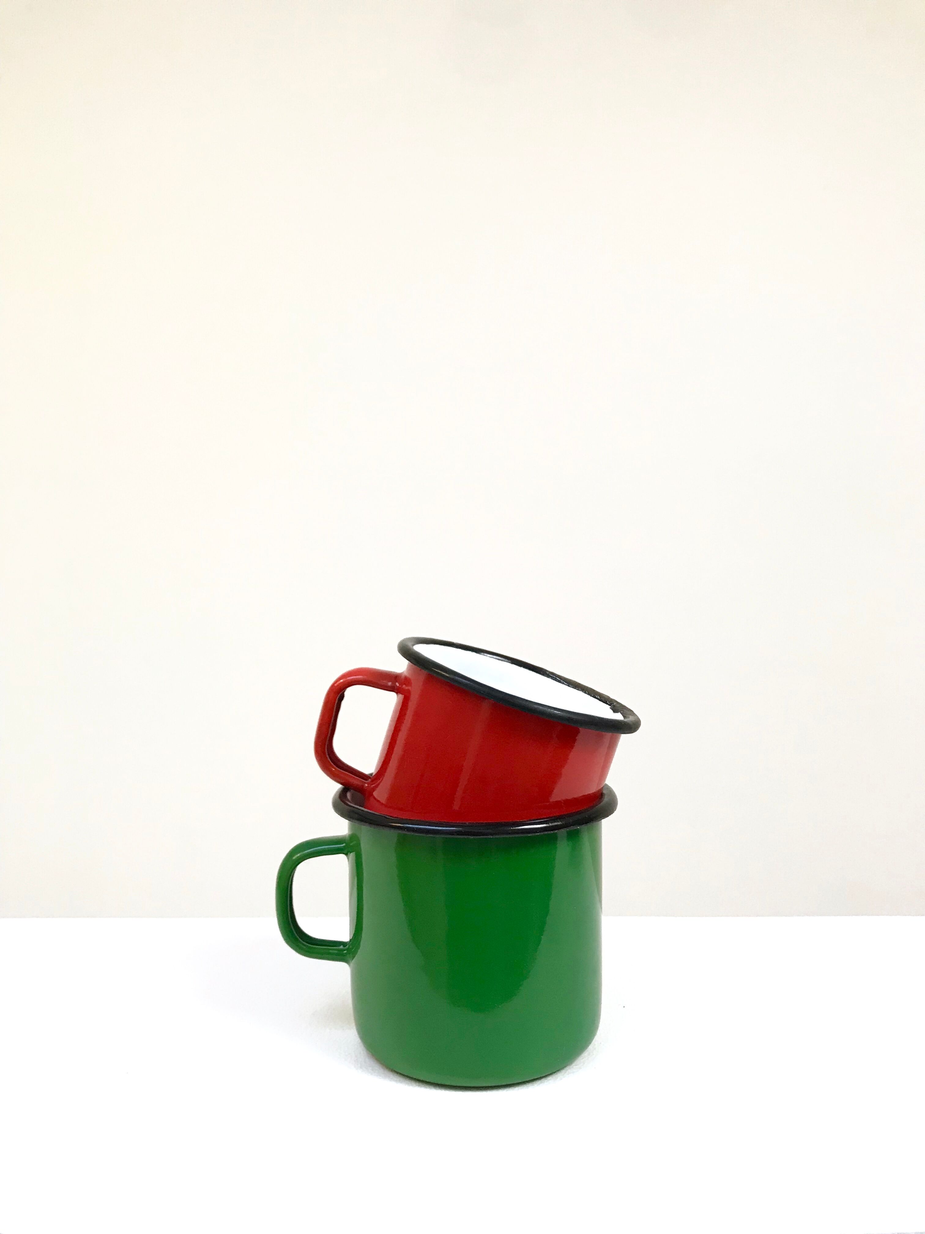 Tasses émaillées