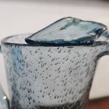 Pichet carafe vintage en verre bullé bleu Biot non signé