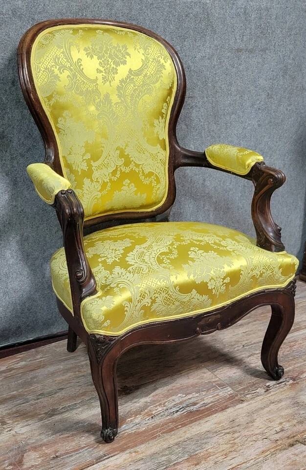 Fauteuil style Louis XV en acajou vers 1850