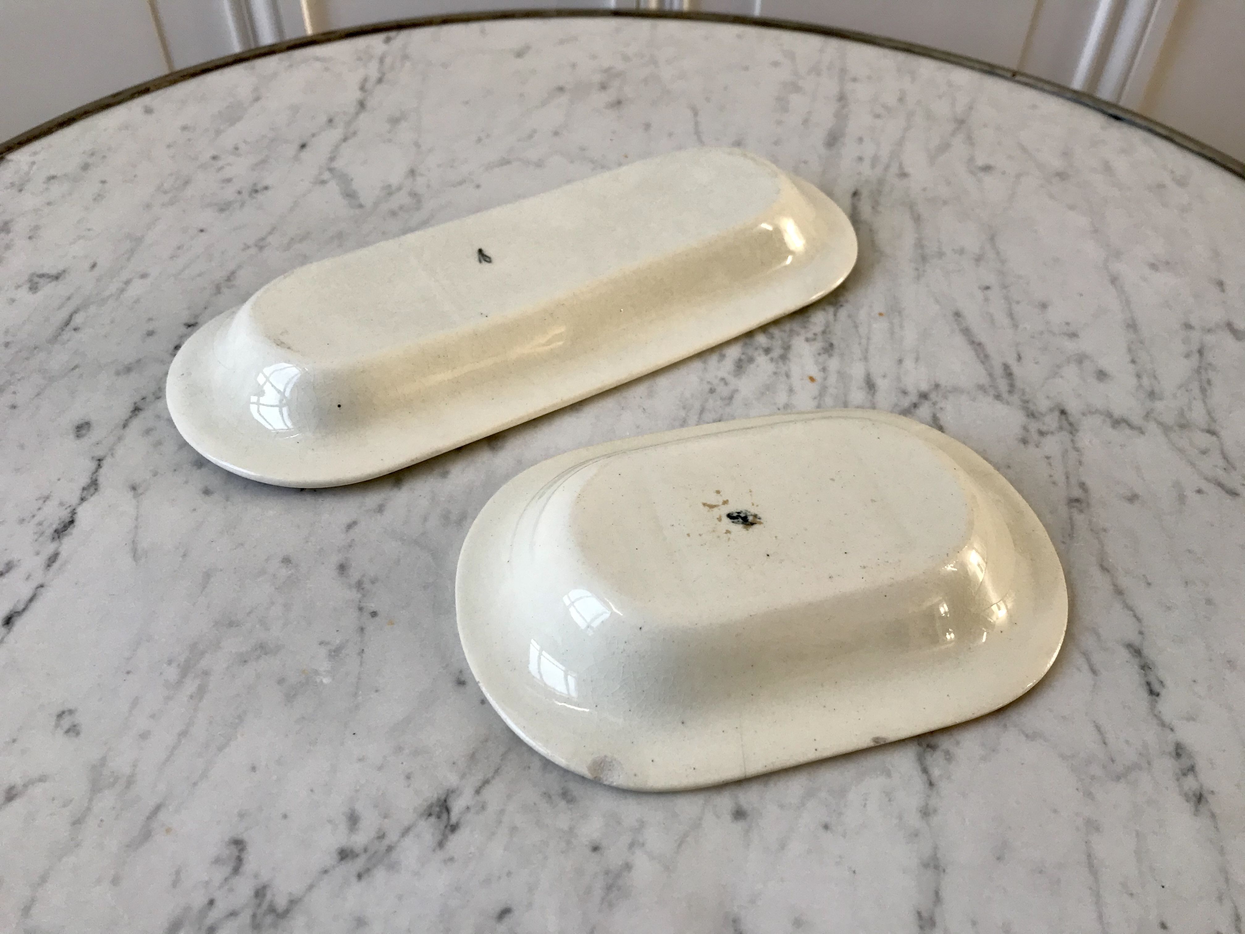 Set of two soap holders