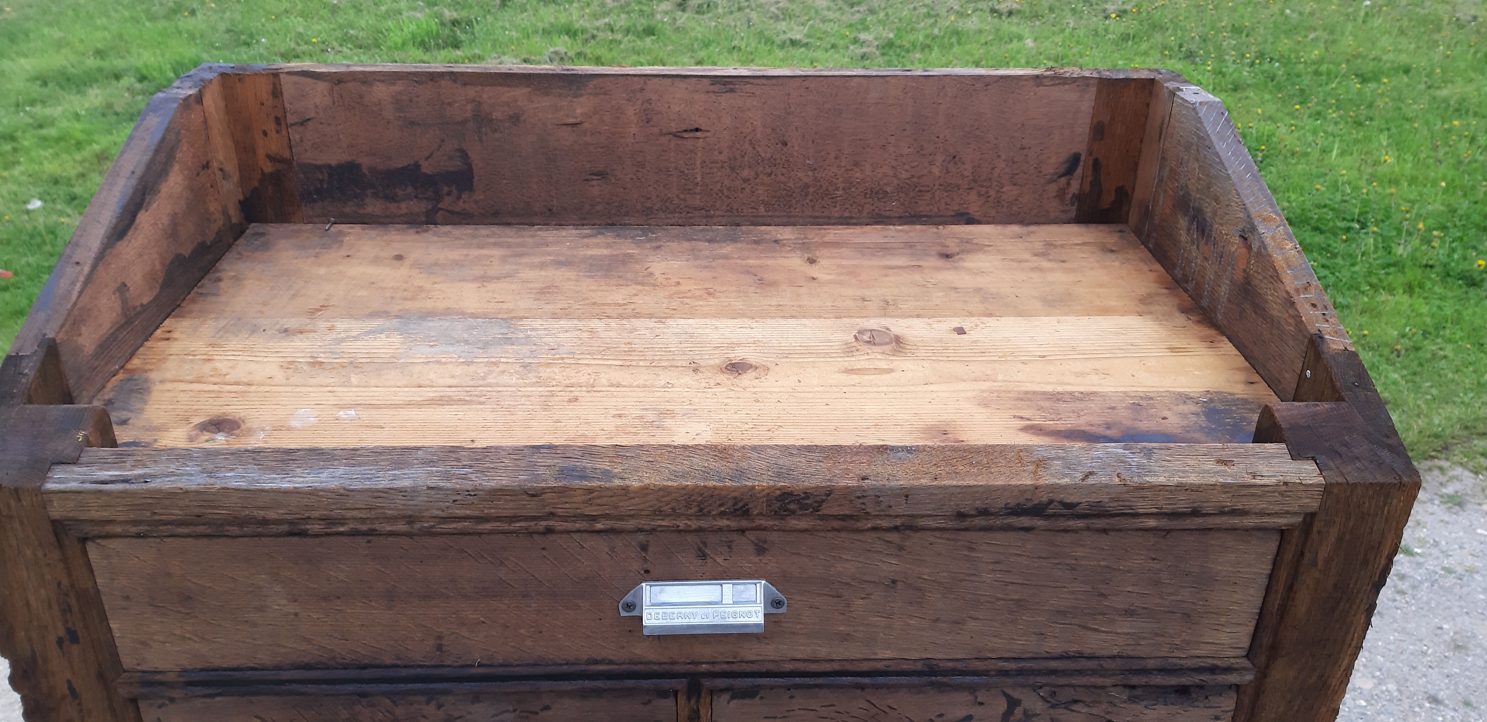 Furniture store box oak