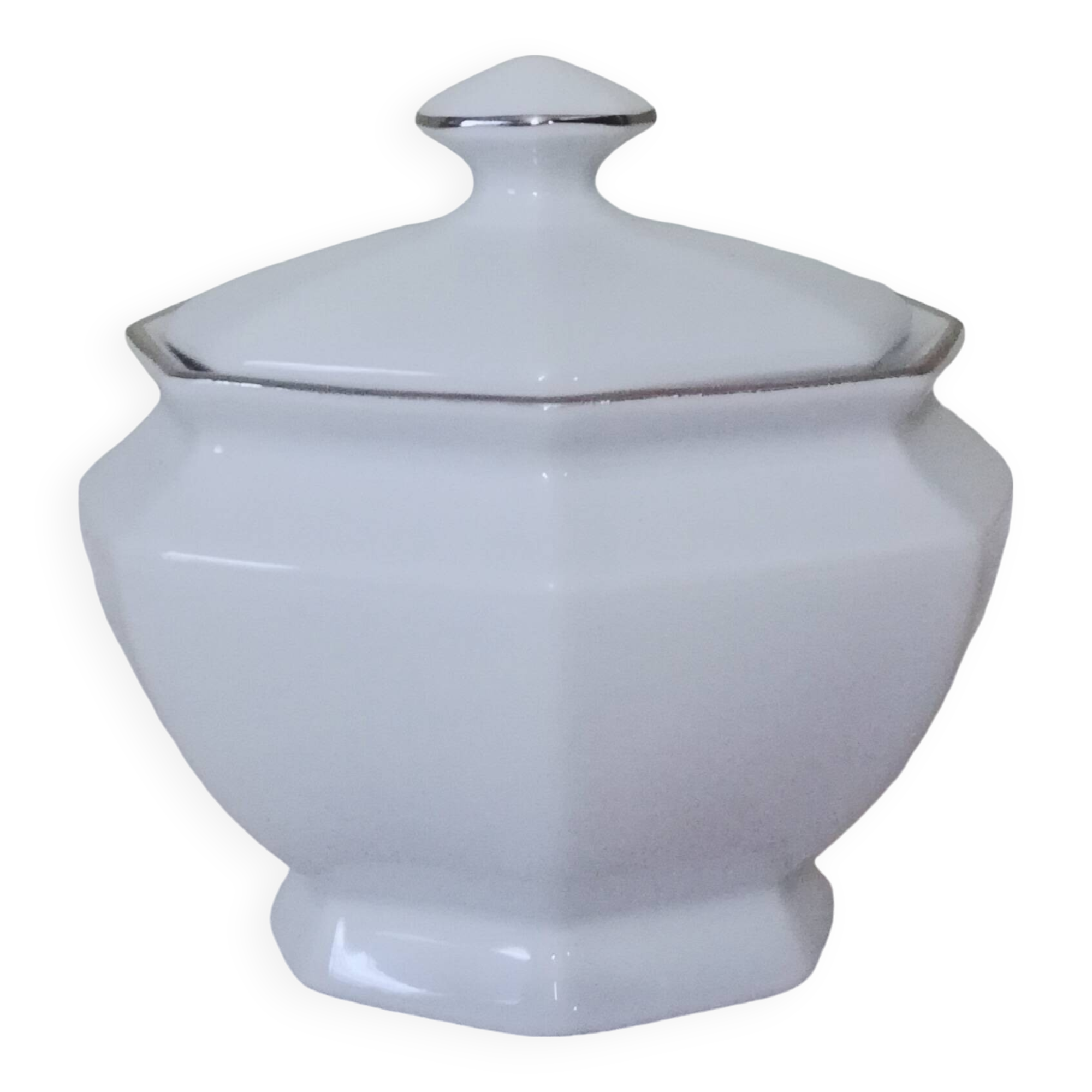 Sugar bowl or candy bowl