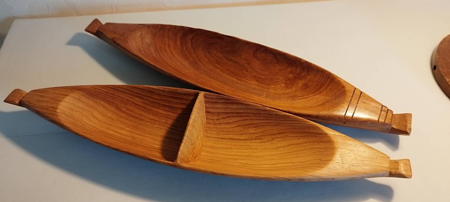 Pair of wooden appetizer dishes