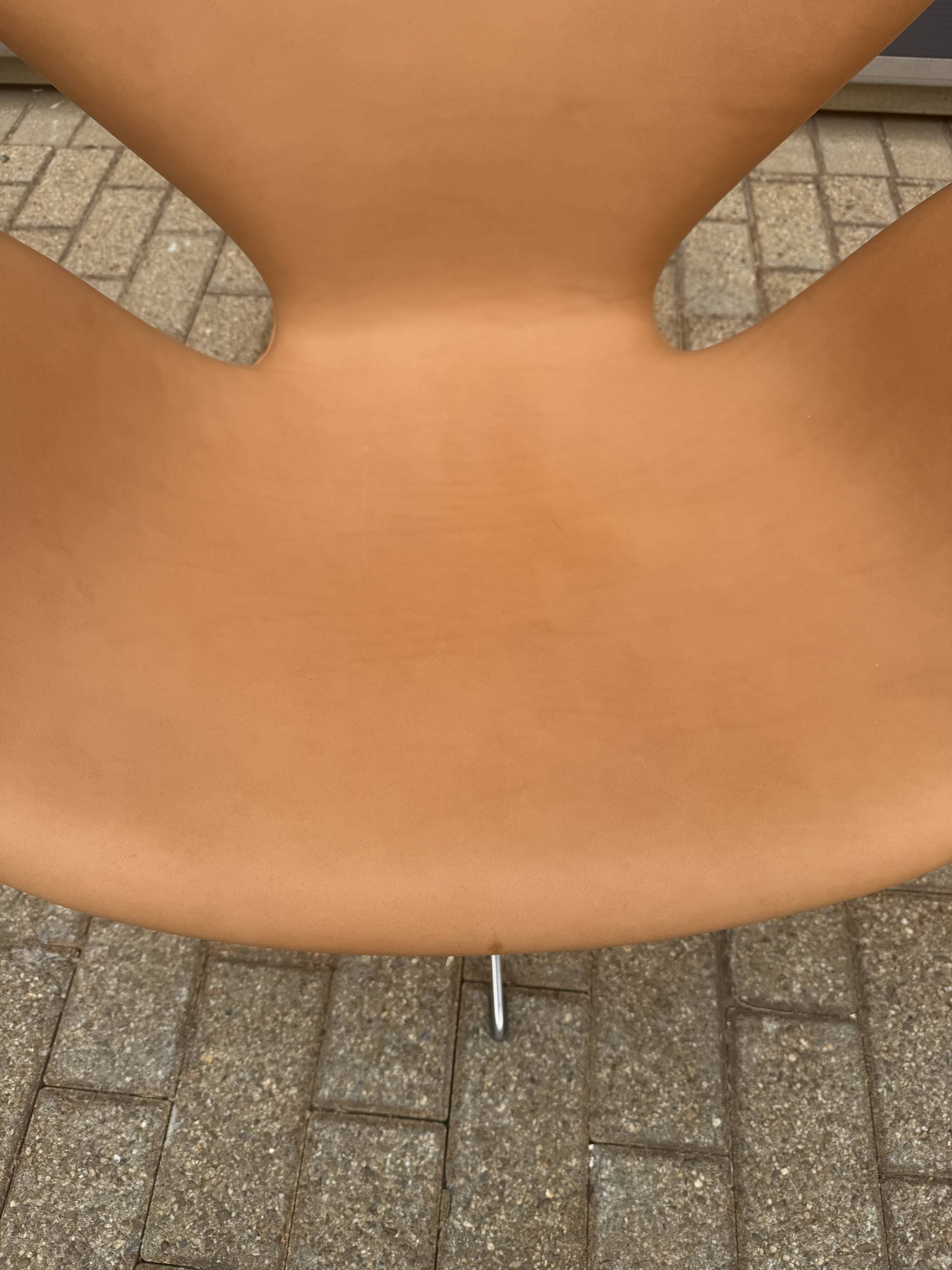 Fritz Hansen Swan Chair 05-‘67 Cognac Camel leather AS NEW
