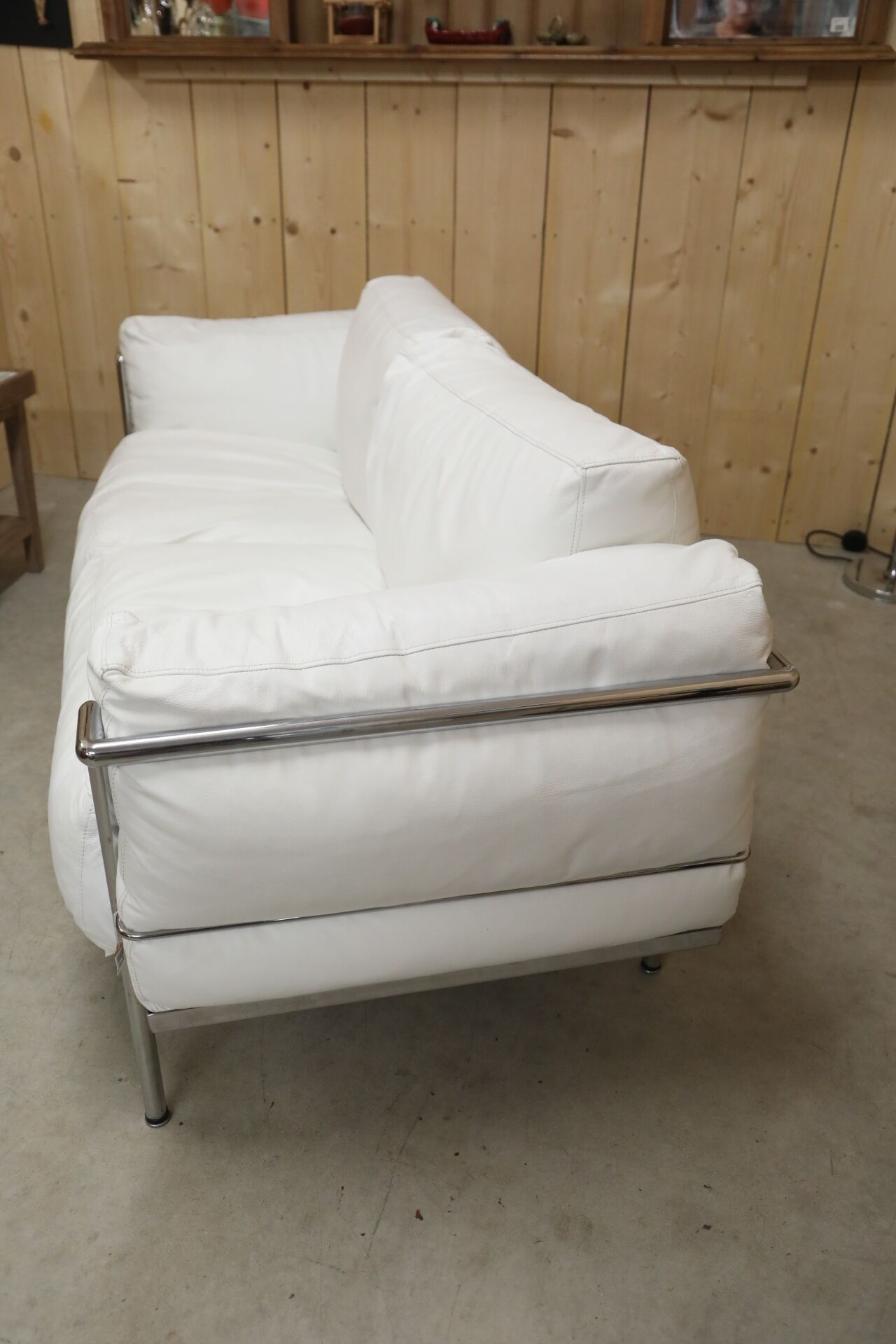 LC3 sofa by Le Corbusier, chrome and white leather