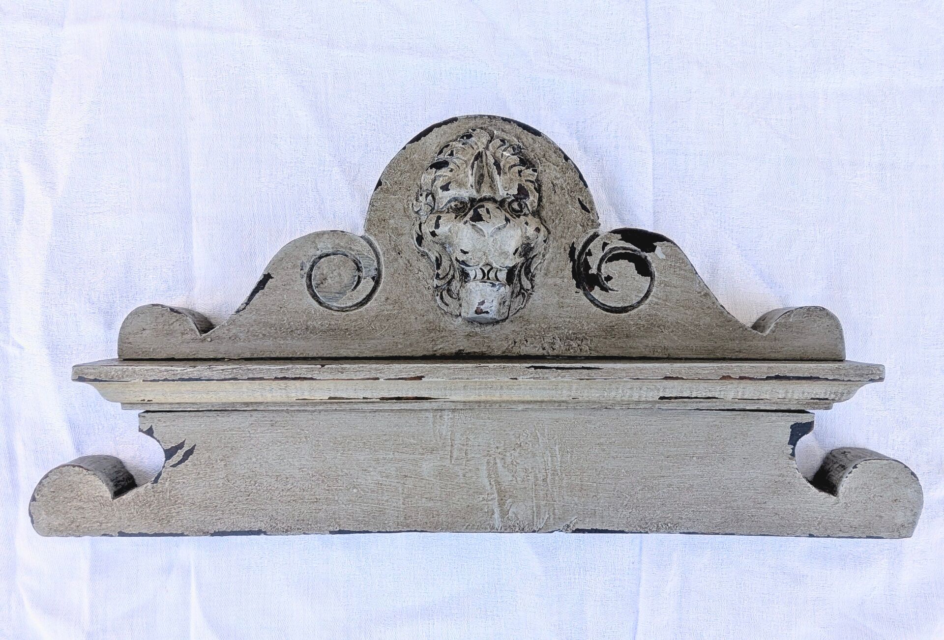 Ancient small wooden fronton carved shabby gustavian patina