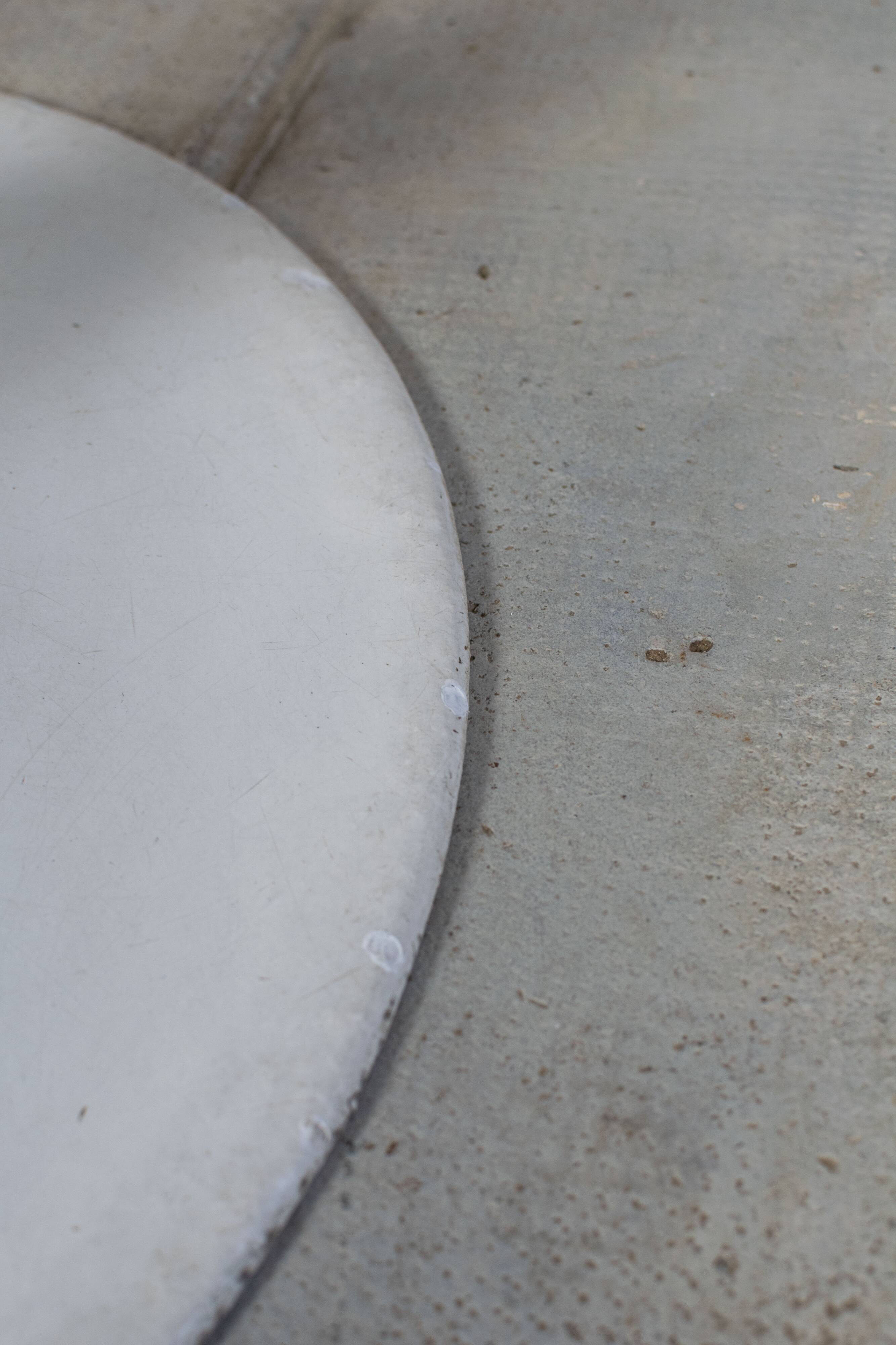 Vintage tulip table 1970