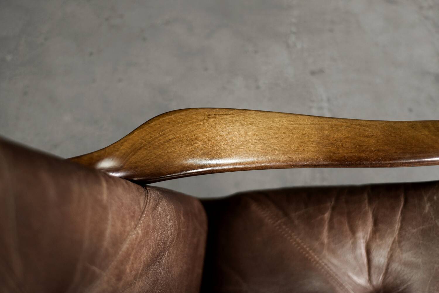 Fauteuil vintage en hêtre et cuir marron du milieu du siècle de Farstrup Møbler
