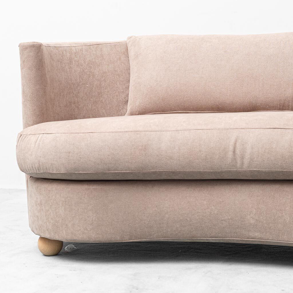 Vintage curved sofa in brown fabric – Italian design from the 1970s modernism