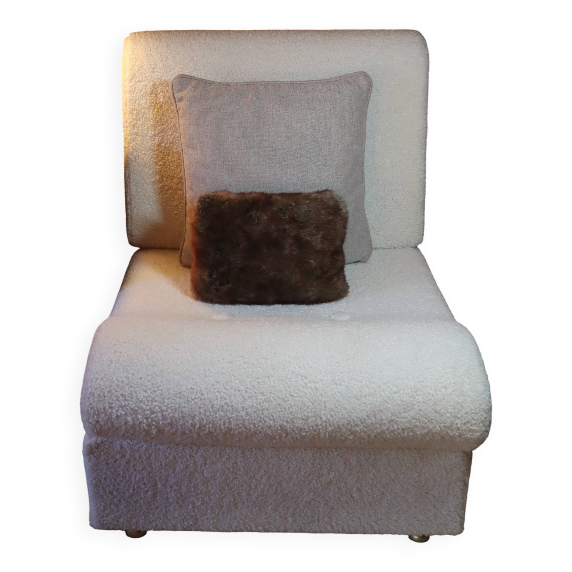 Cosy sherpa boucle armchair