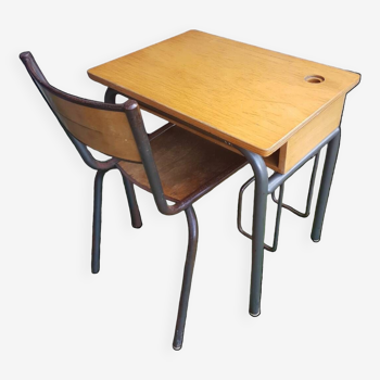 Old school desk + mullca 510 tube metal & wood chair