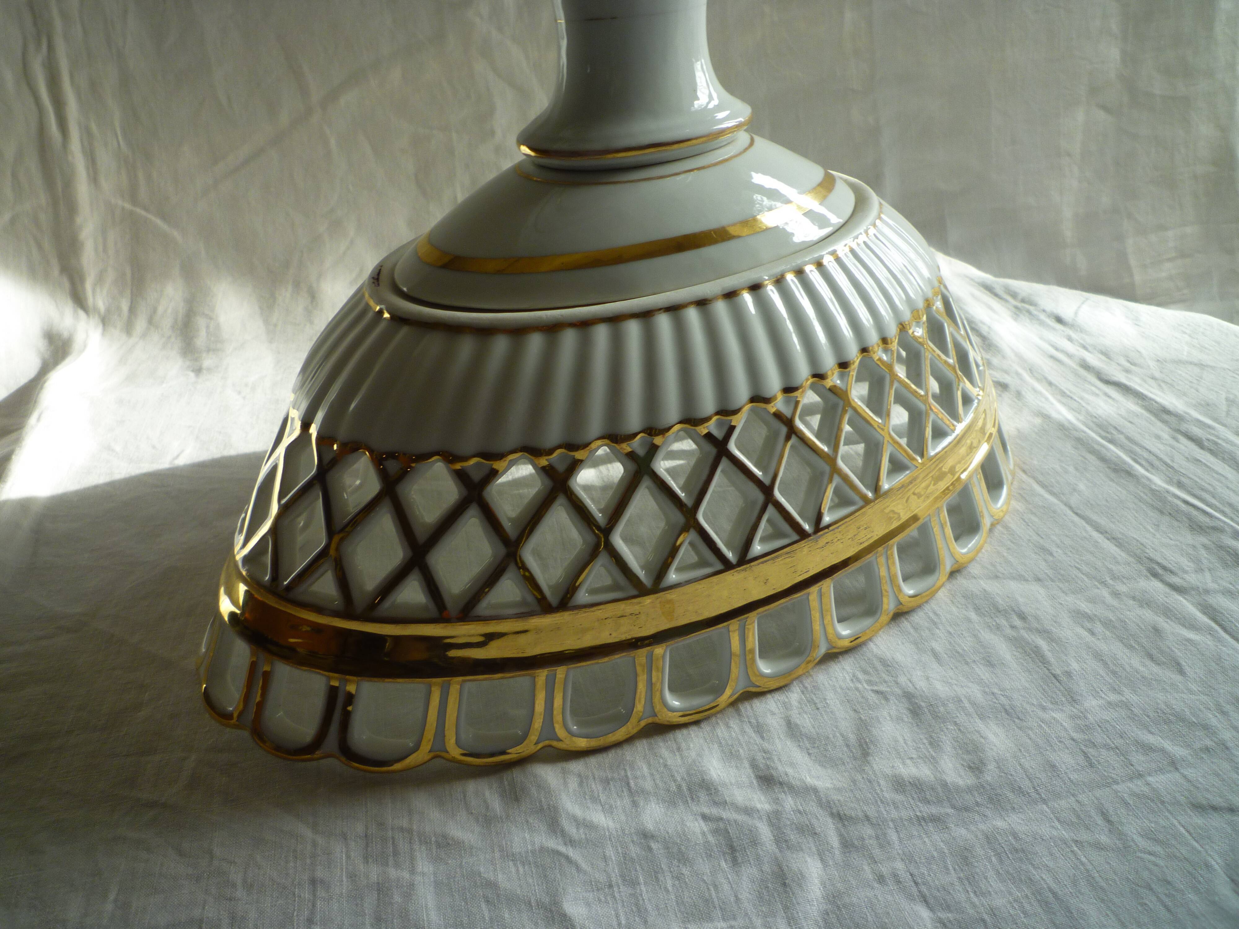 Large porcelain basket from the Napoleon III era