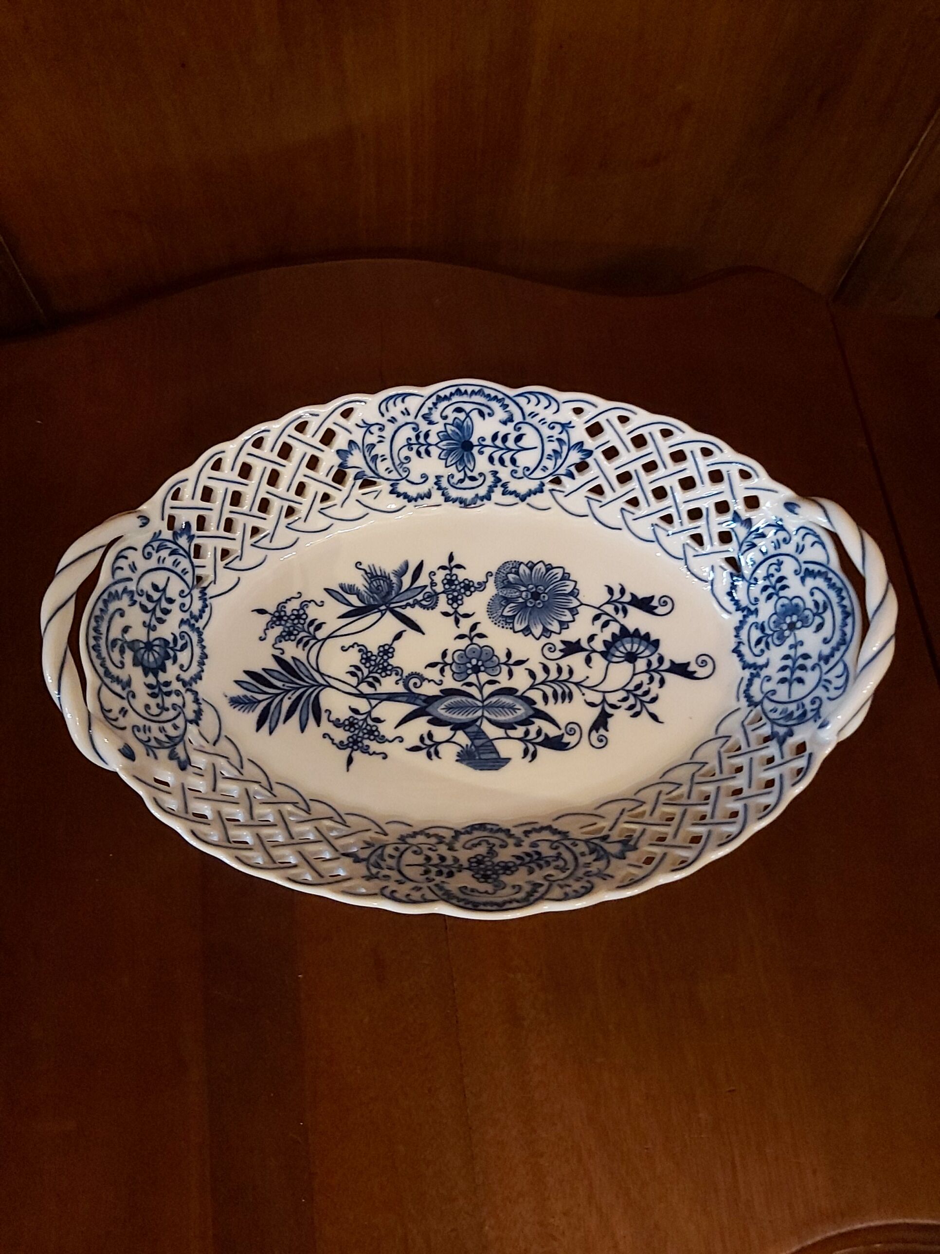 Zwiebelmuster Bohemia open cut