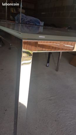 Desalto square glass table