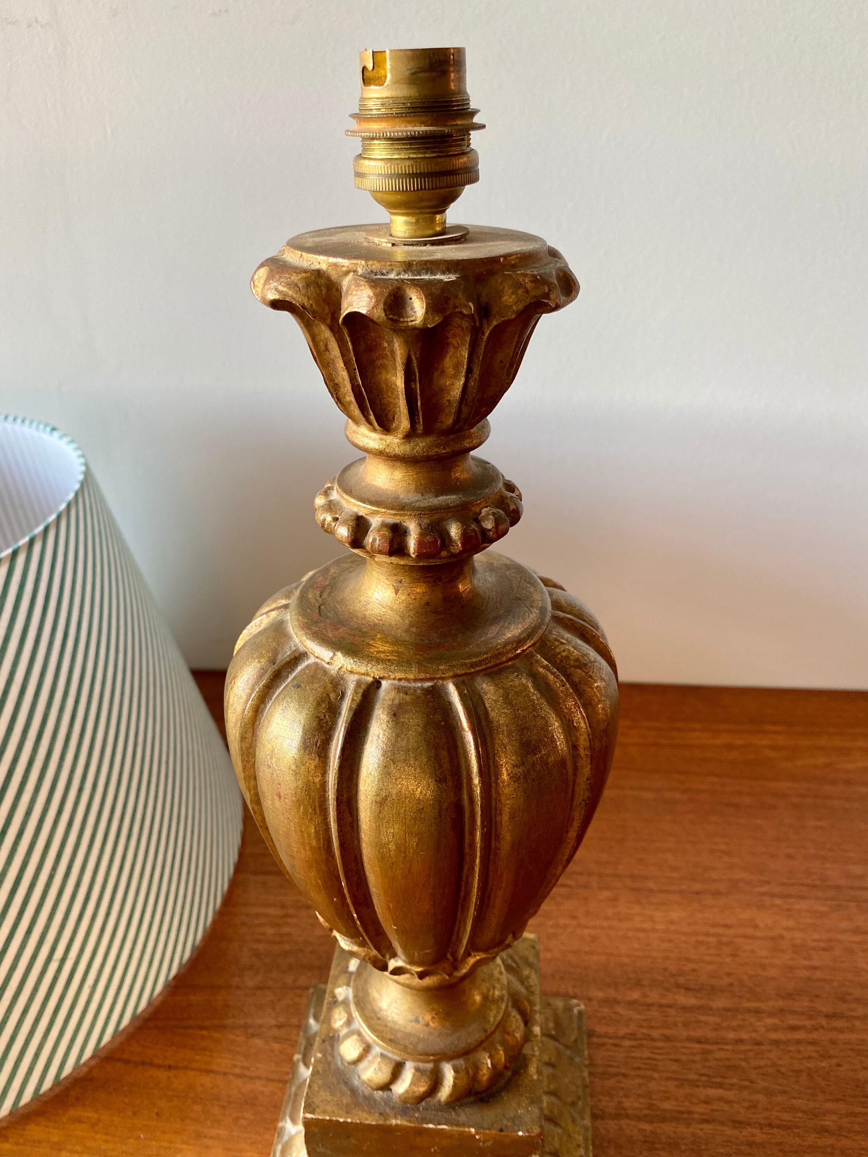 Gilded wooden lamp