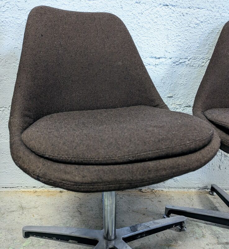Swivel vintage chair