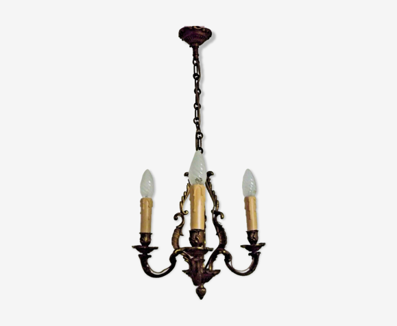 Lustre français antique en laiton à 3 feuilles d'acanthes