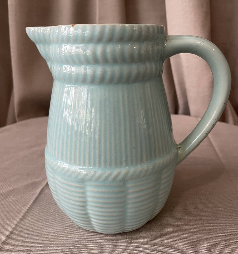 Turquoise blue barbotine pitcher st clement willow model