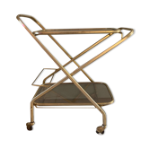 Serving table