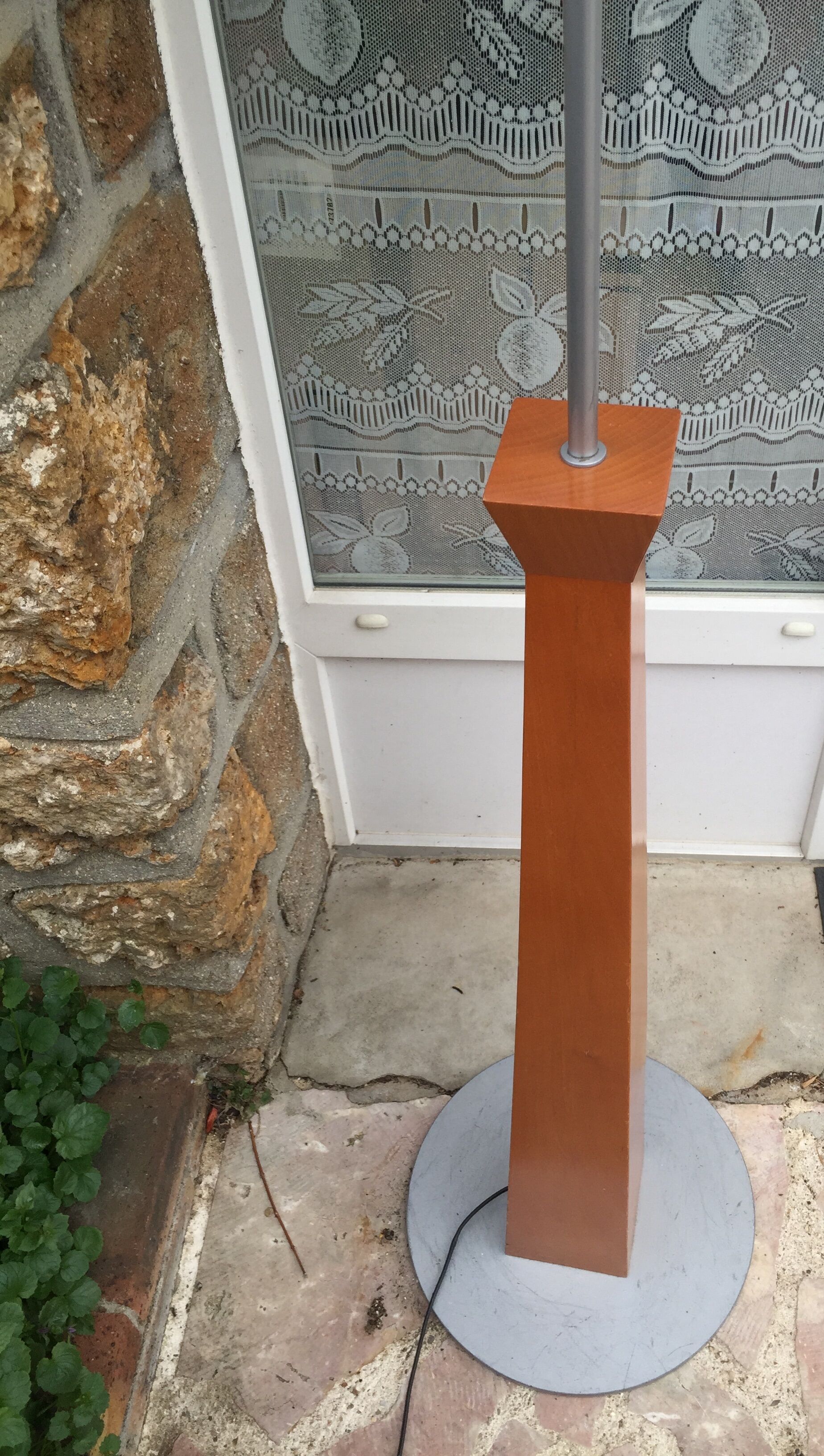 Wood and metal floor lamp