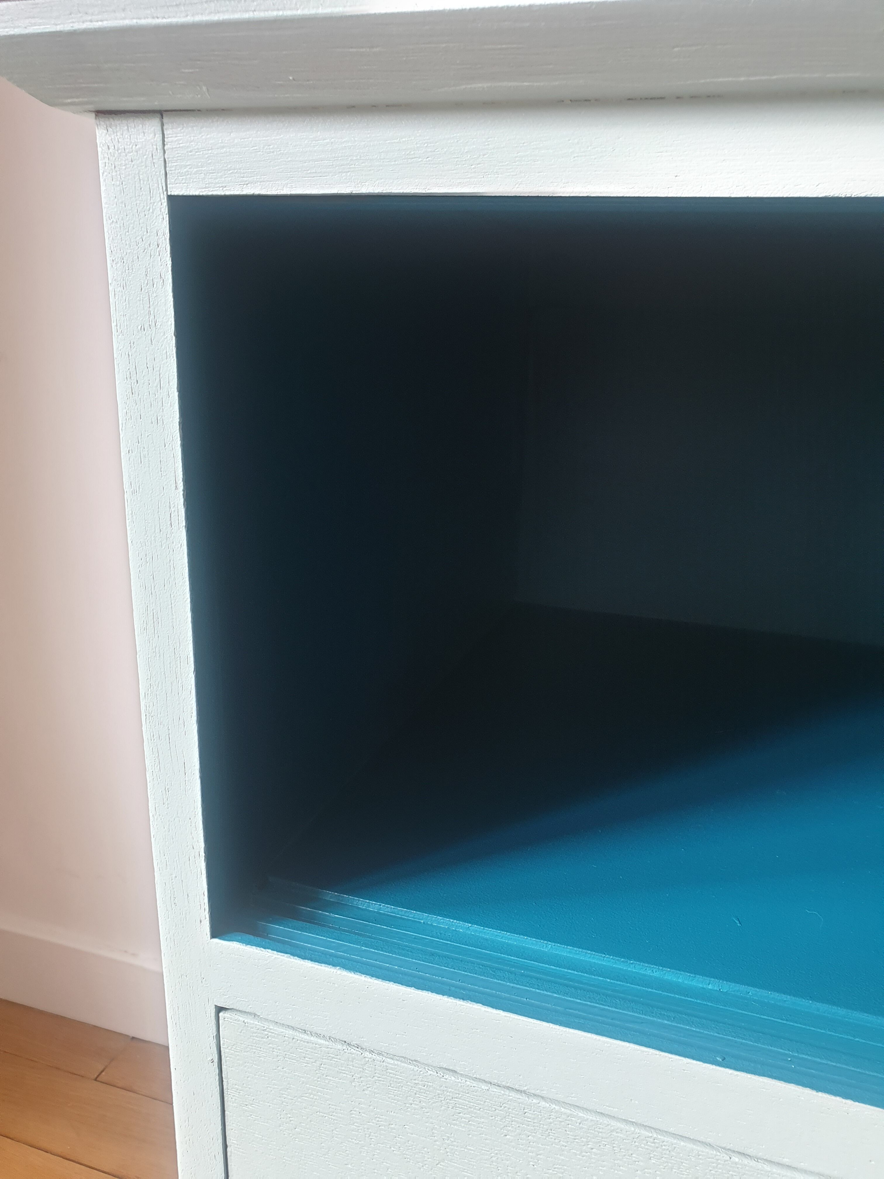 Vintage dresser compass feet