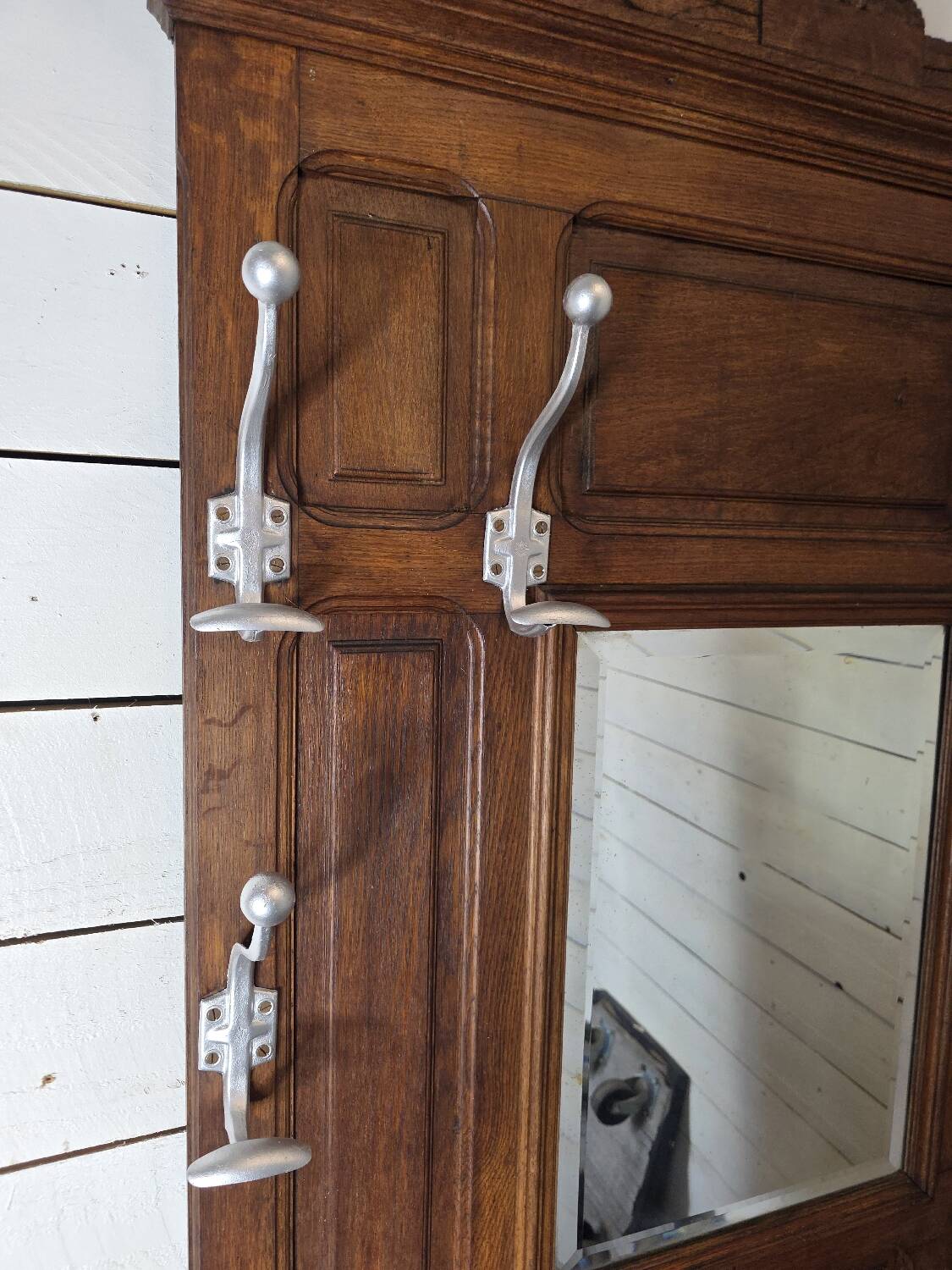 Vestiaire en chêne massif ancien