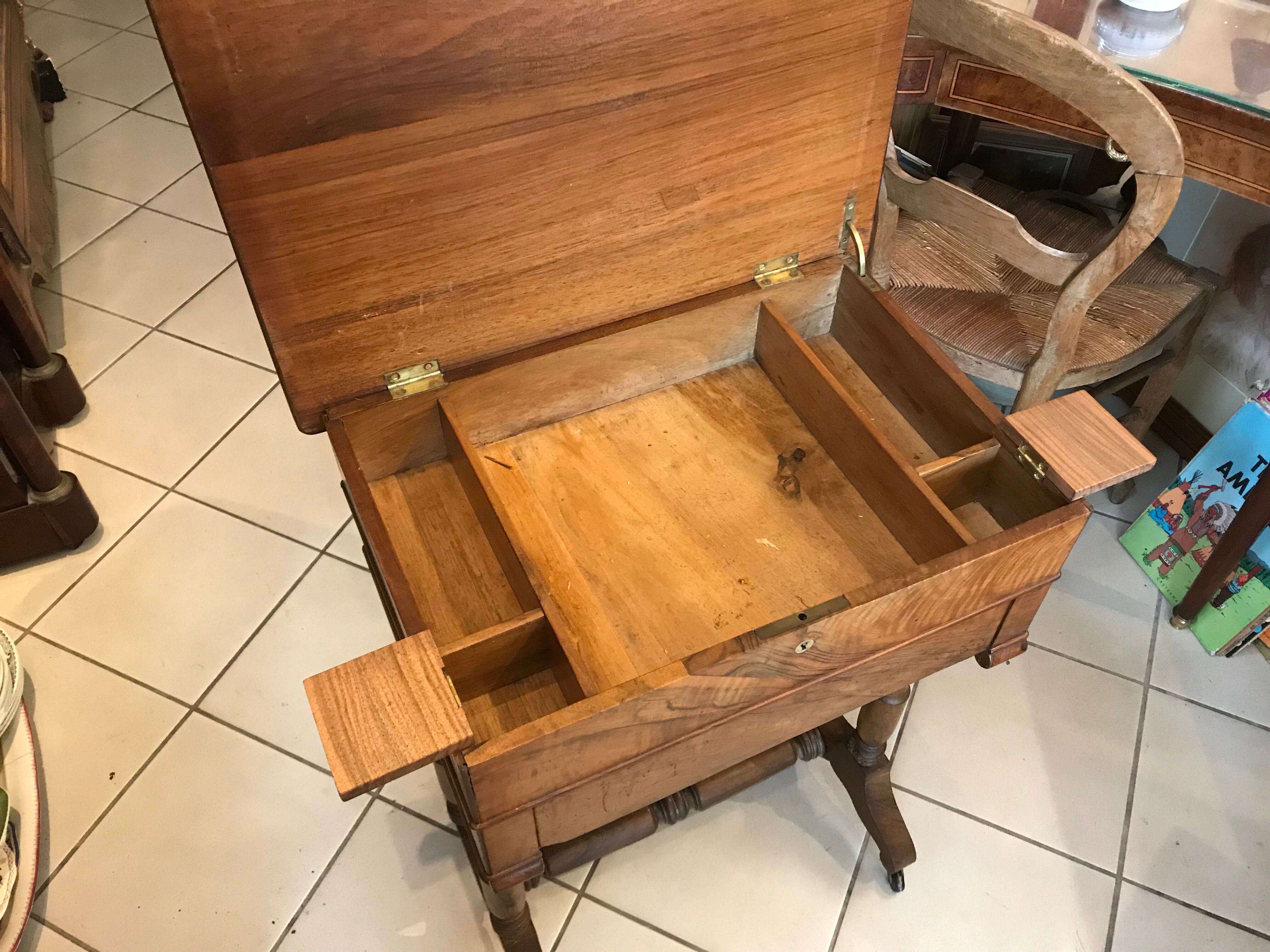 Worker Napoleon III Magnifier Elm