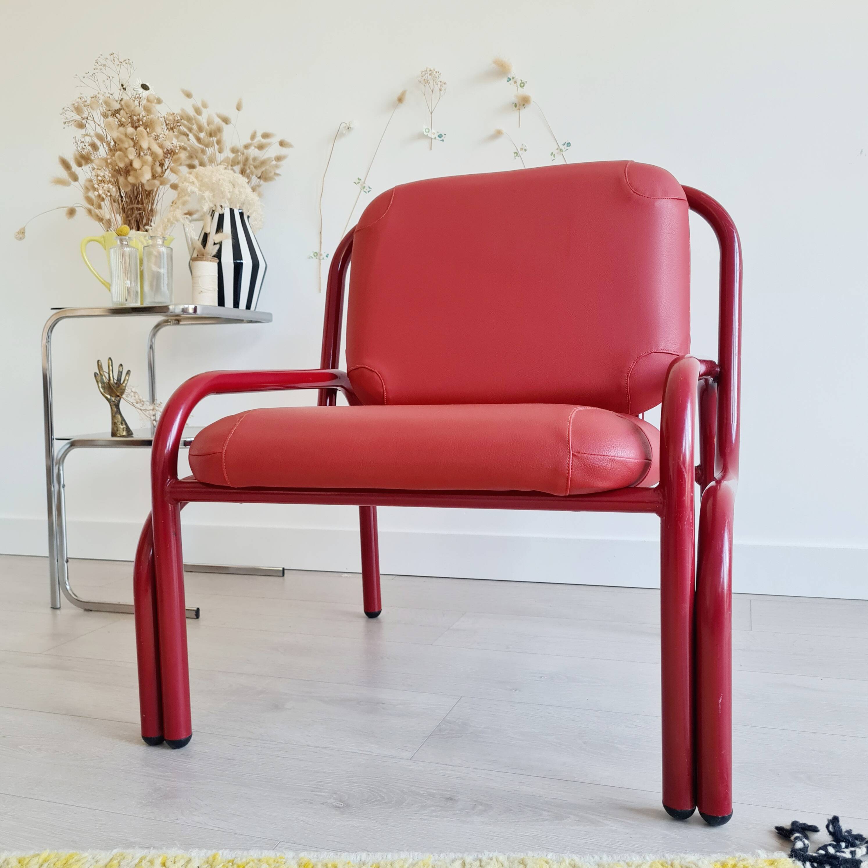 Fauteuil design italien rouge années 80