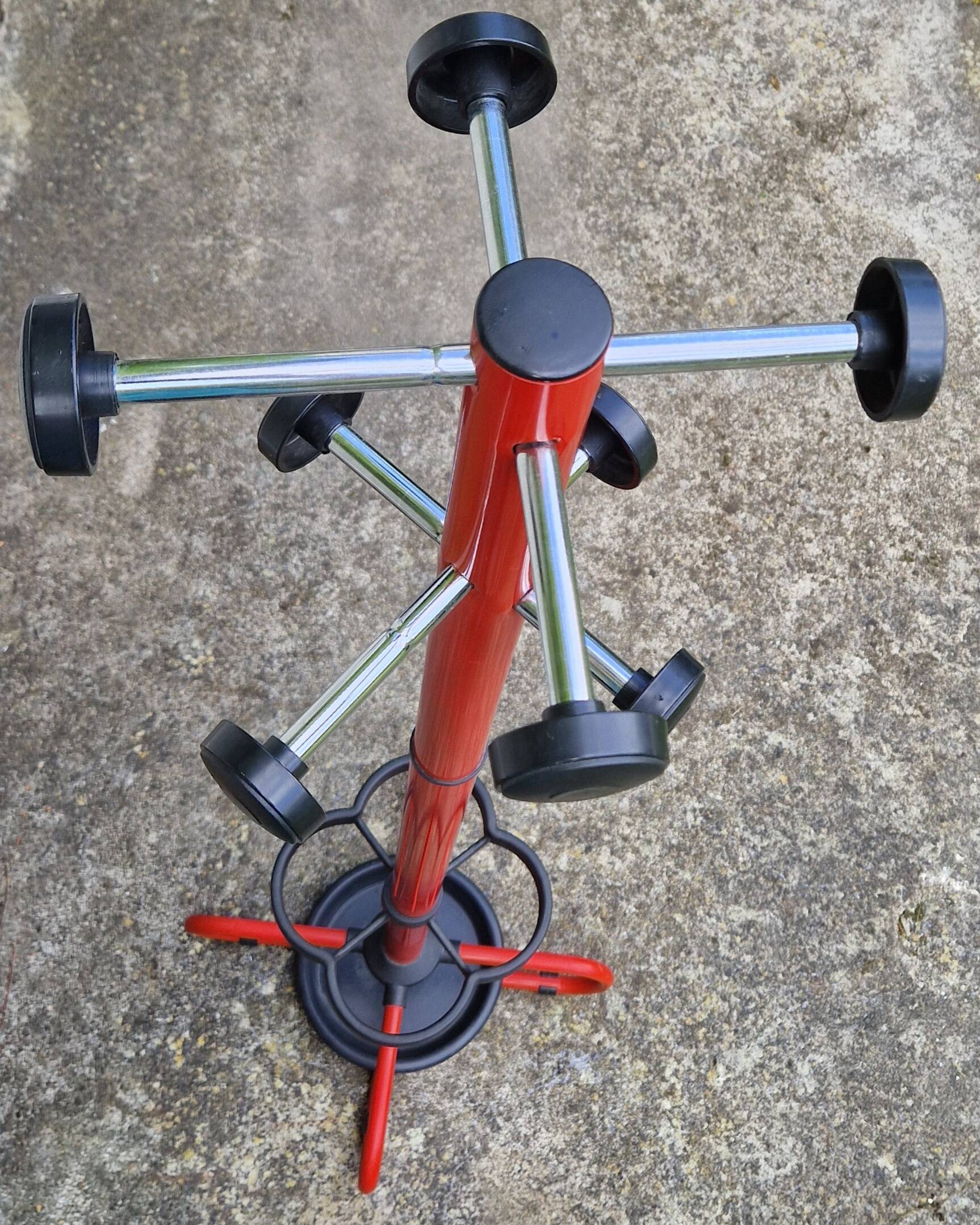 Red metal coat rack, vintage 1980s