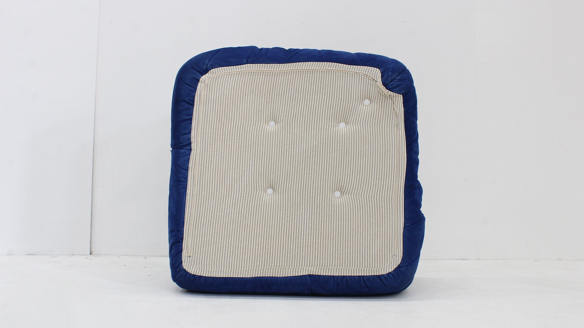 Togo Ligne Roset blue leather corner armchair by Michel Ducaroy for Ligne Roset