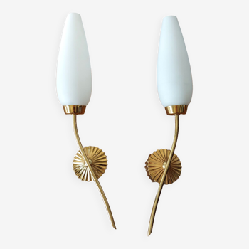 Pair of sconces in brass and opaline 1960