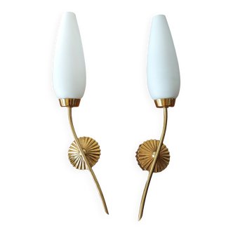 Pair of sconces in brass and opaline 1960