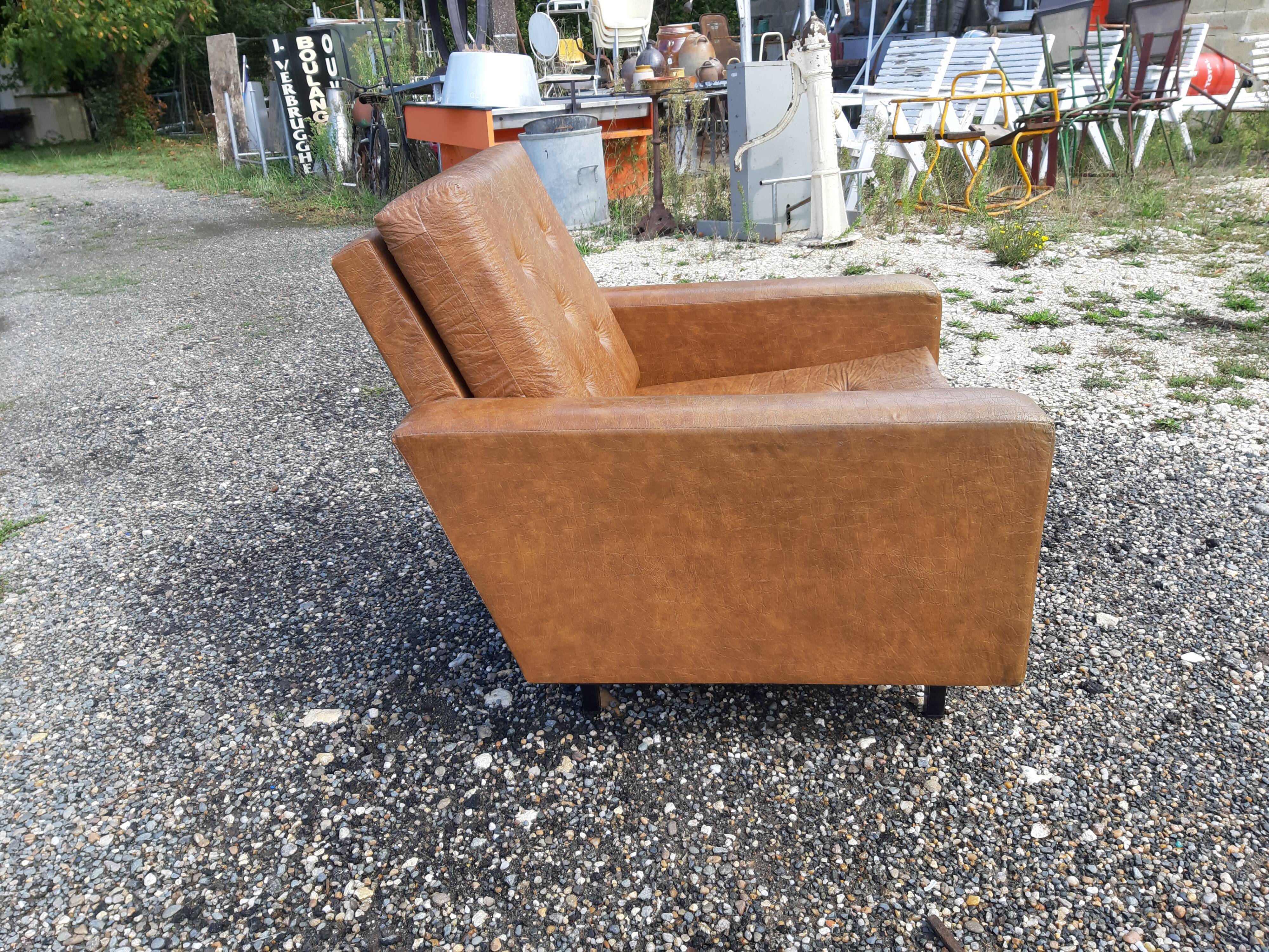 Fauteuil années 60 skai marron