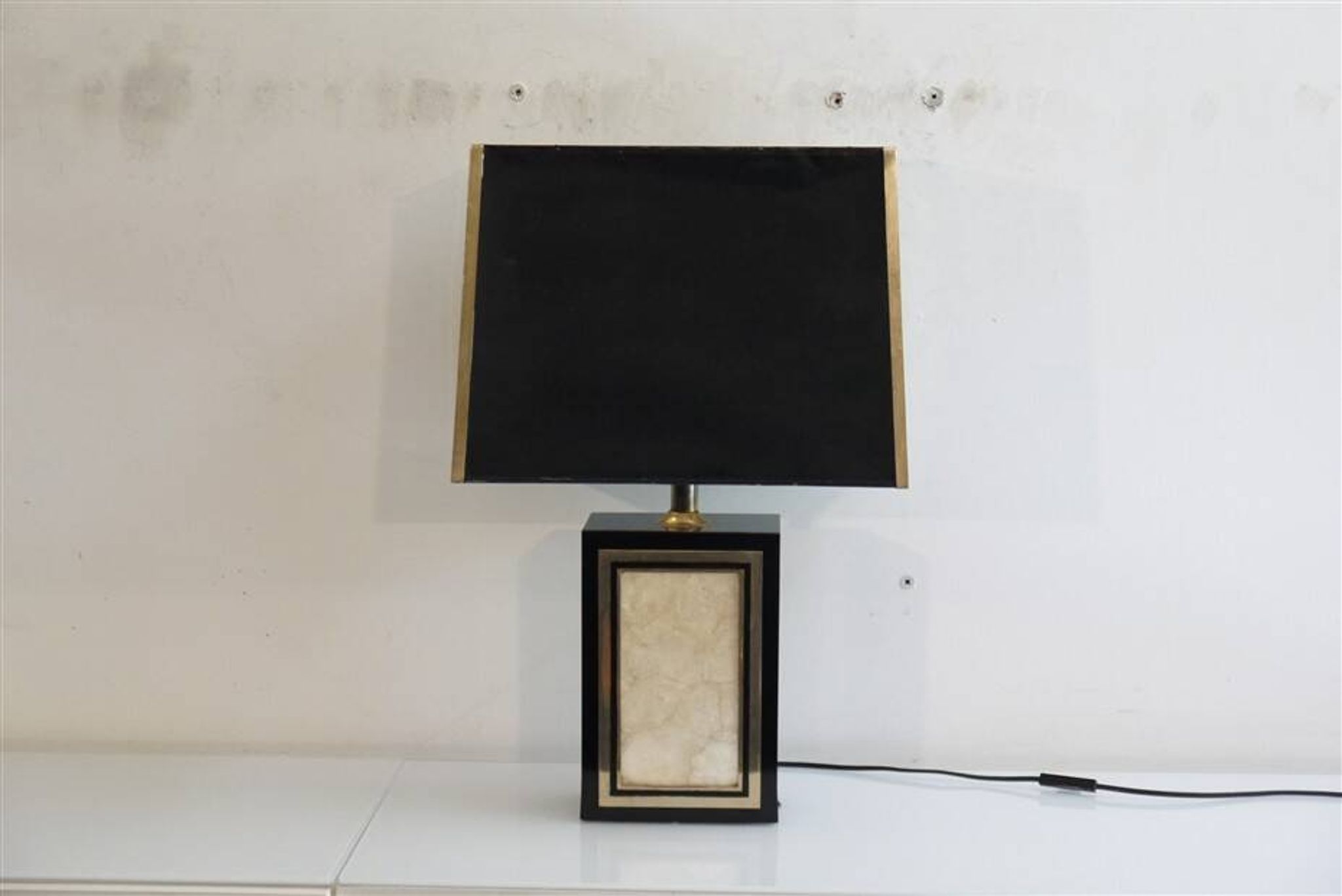 Lampe en laque et nacre 1970