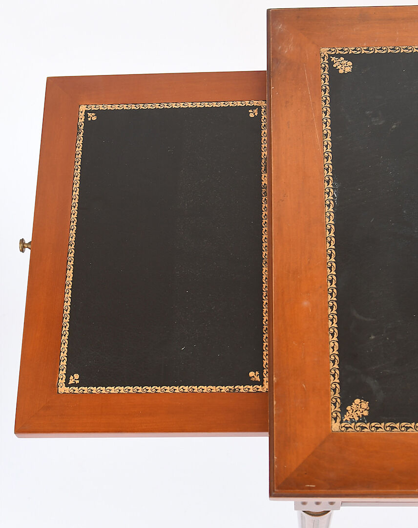 Bureau plat de style louis xvi