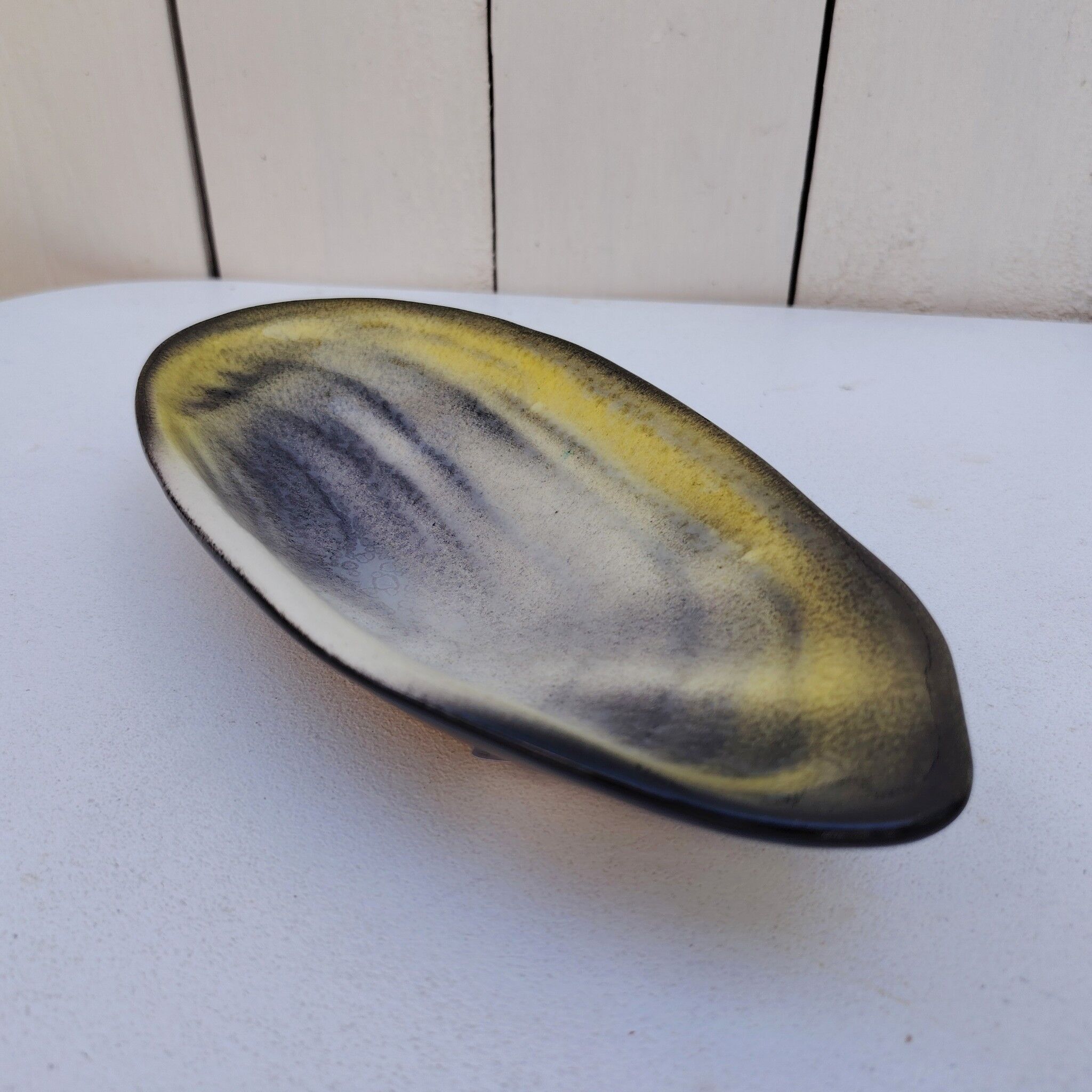 Shell-shaped catchall, ceramic, Chambost