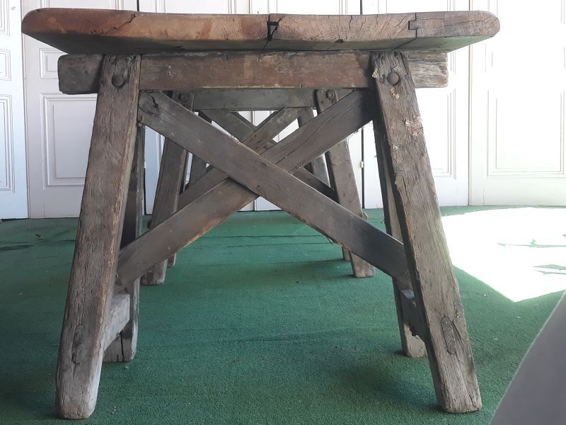Workshop table with tray on trestles