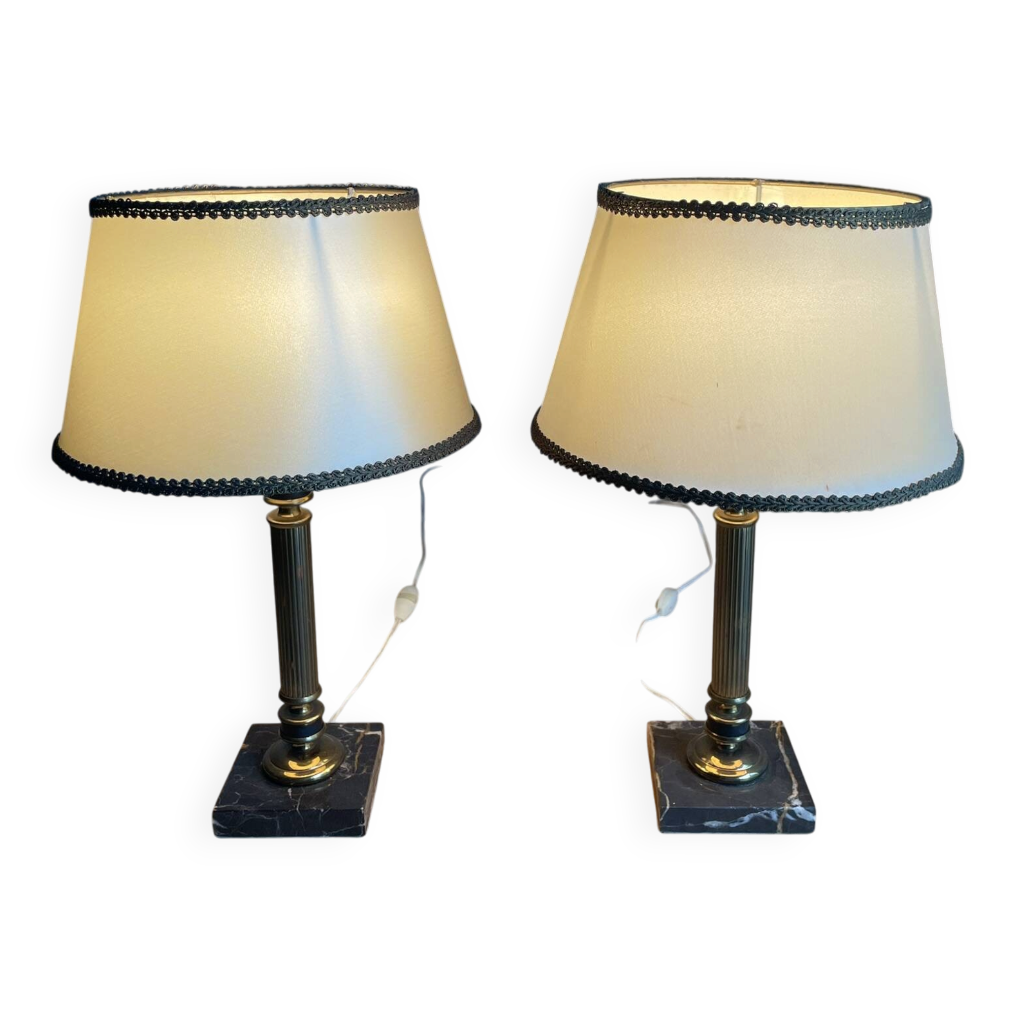Pair of vintage bedside lamps in brass with marble base from the 70s.