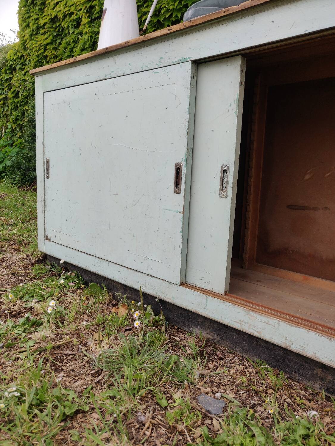 Buffet de vieux bistrot années 60