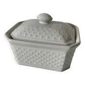Petite terrine en porcelaine blanche Geneviève Lethu – relief graphique