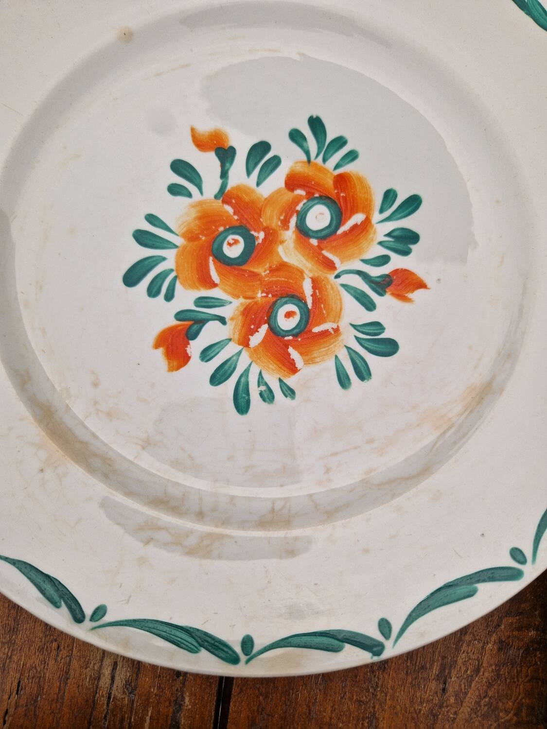 Lot de 7 assiettes plates plus de raviers