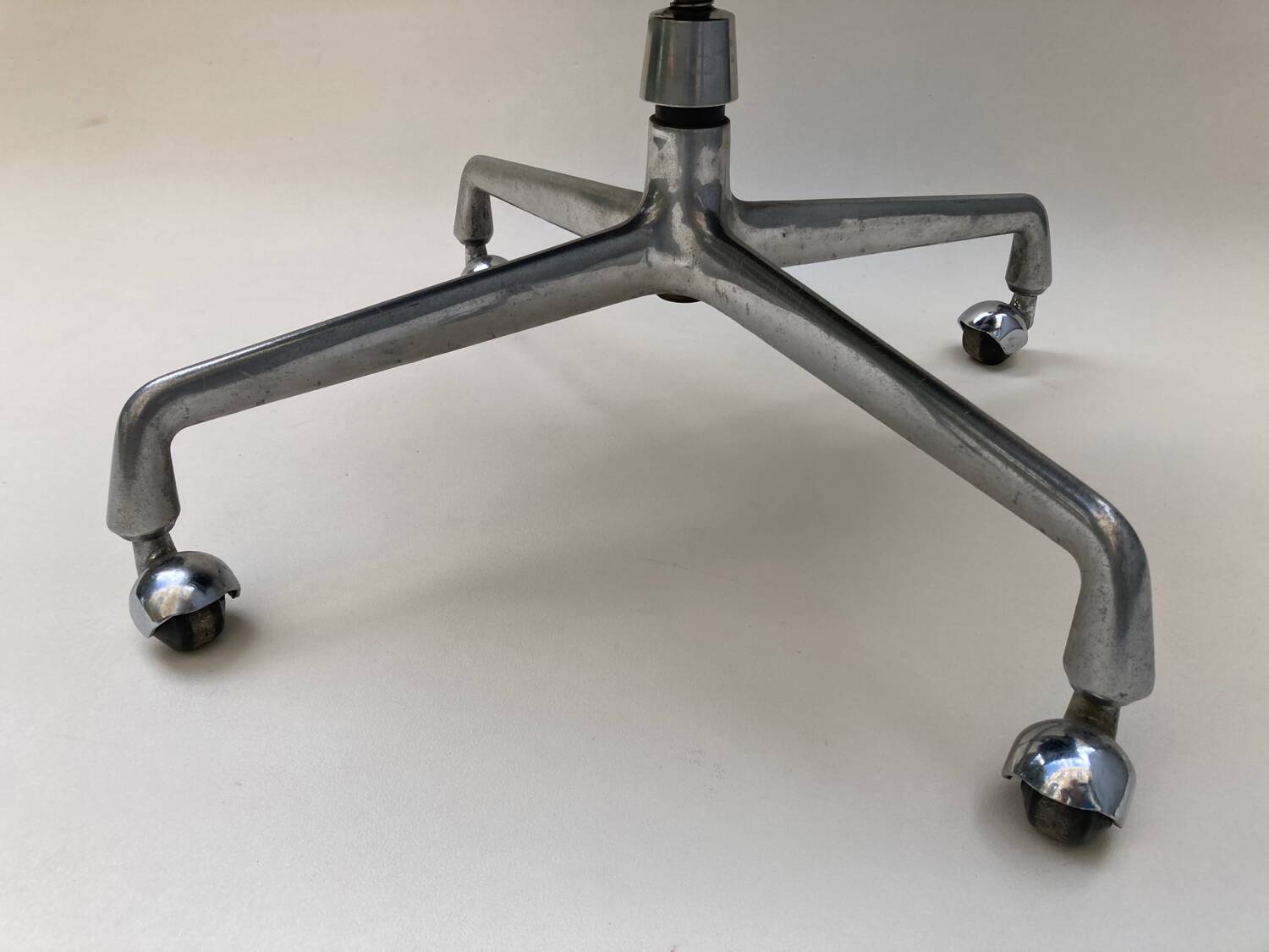 Charles eames EA 217 office chair