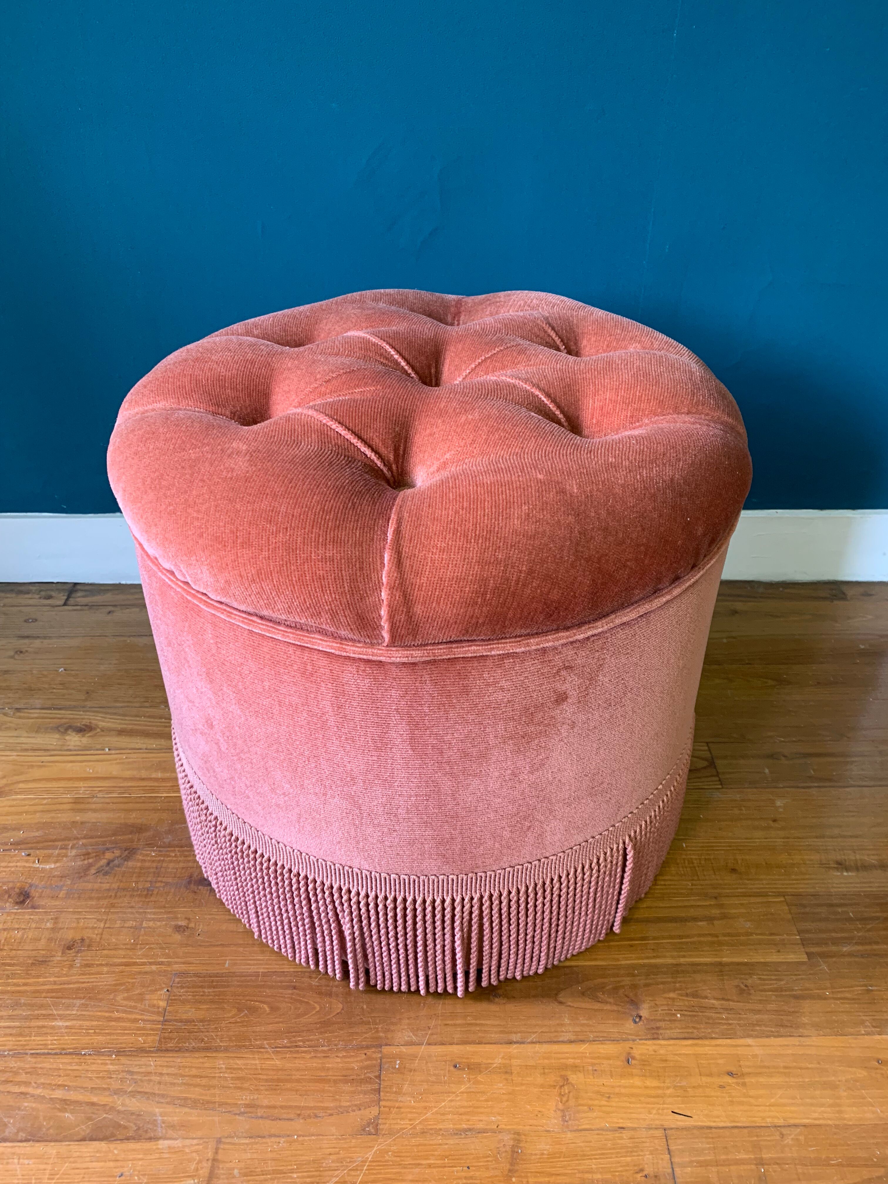 Pink velvet ottoman