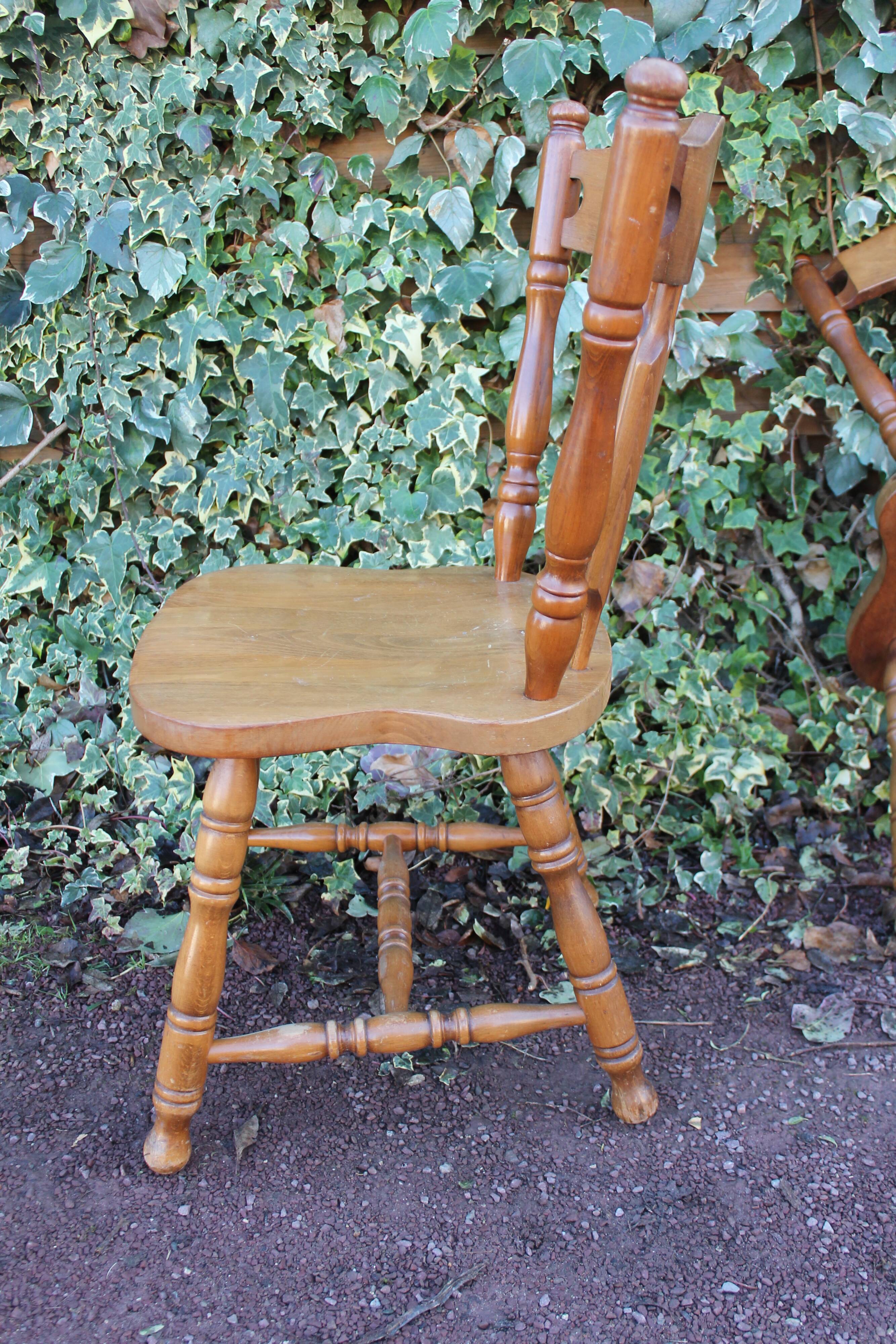 Lot of 4 western chairs