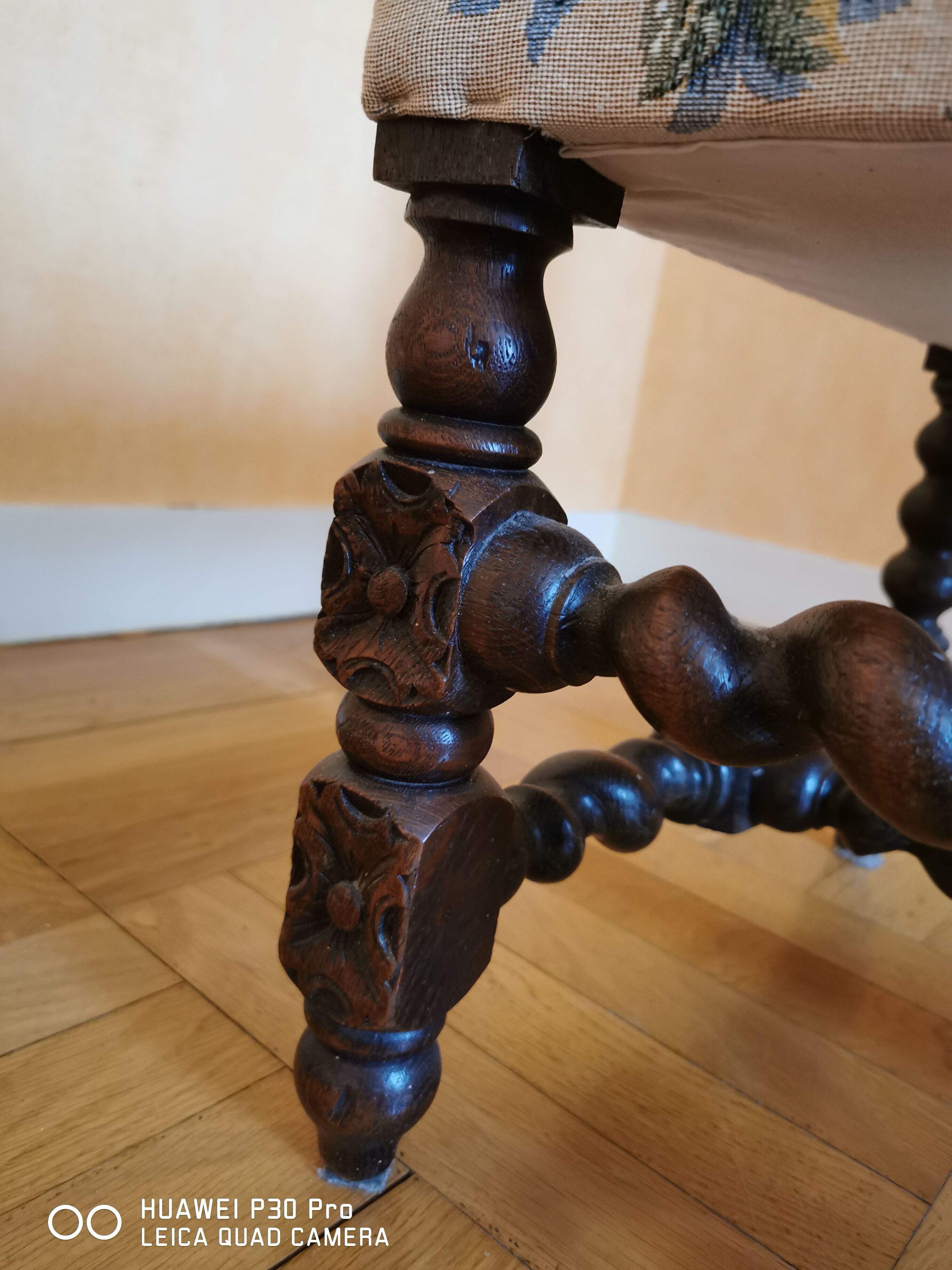 Chaise de nourrice style Louis XIII